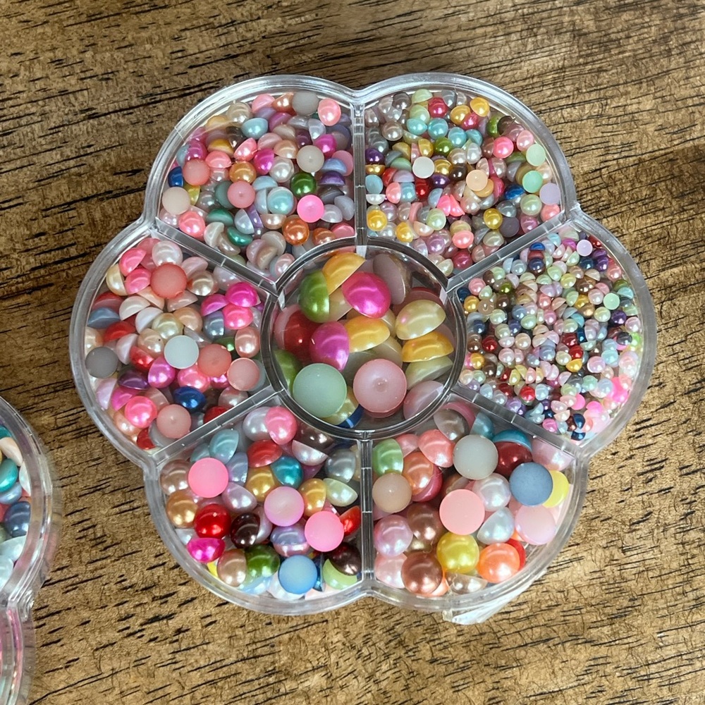 NWOT Half Flat-back Colorful Pearl Beads.